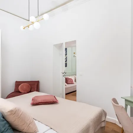 Soul Of Old Town Near Main Market Square Ac Wifi Parking *